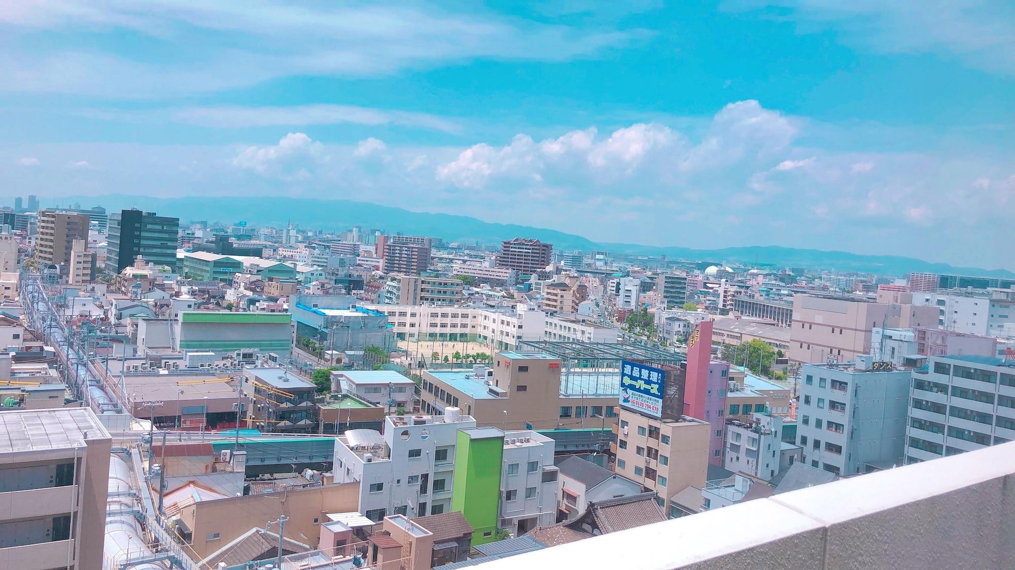 阪急十三站西口东横inn 大阪 外观 照片
