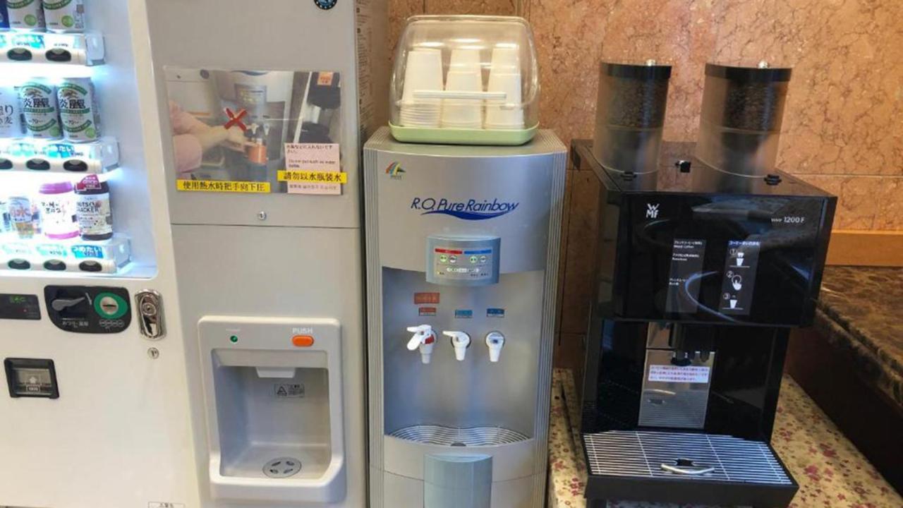阪急十三站西口东横inn 大阪 外观 照片