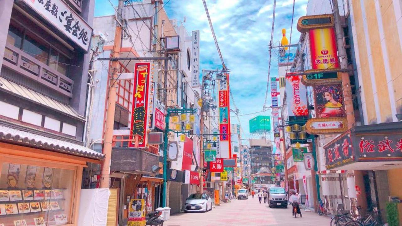 阪急十三站西口东横inn 大阪 外观 照片