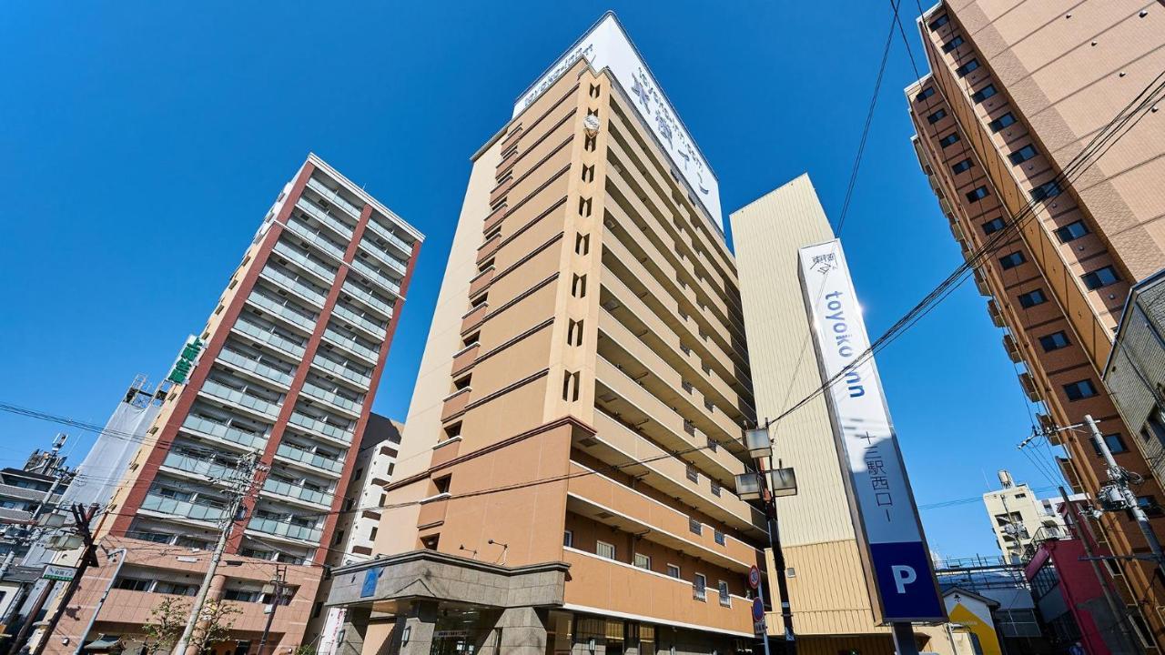 阪急十三站西口东横inn 大阪 外观 照片