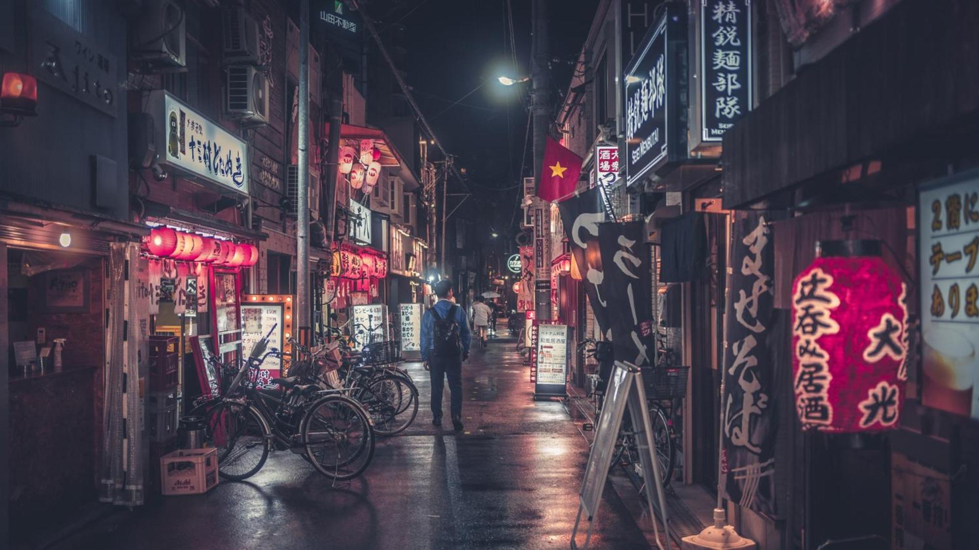 阪急十三站西口东横inn 大阪 外观 照片